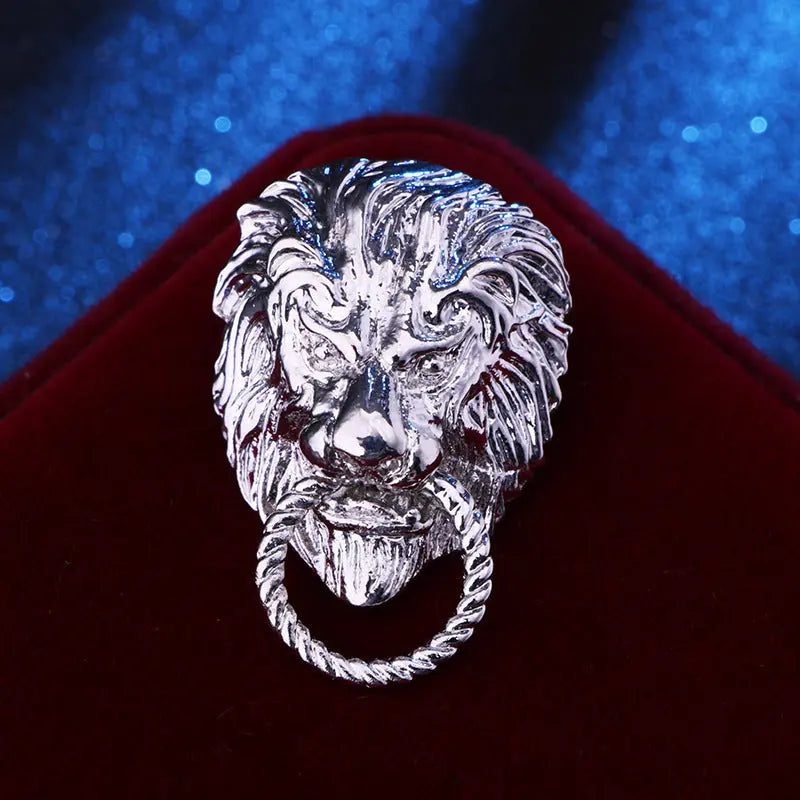 Vintage African Prairie Lion King Brooch Men's Suit Ornament Funky African